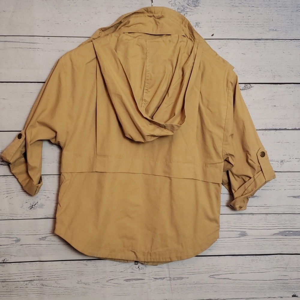 Ecoté khaki tops - Picture 7 of 7